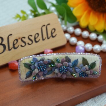 Blesselle FY手染め布 × 立体刺繍 グラデーション向日葵のヘアクリップ【一点物】