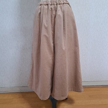 コーデュロイ　ガウチョパンツ【裏地付き】フレアーパンツ　ベージュ　コットン　綿　フリー