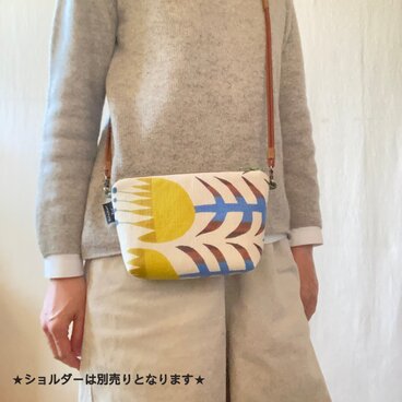 型染め マチありサコッシュポーチ・S「チューリップ畑」