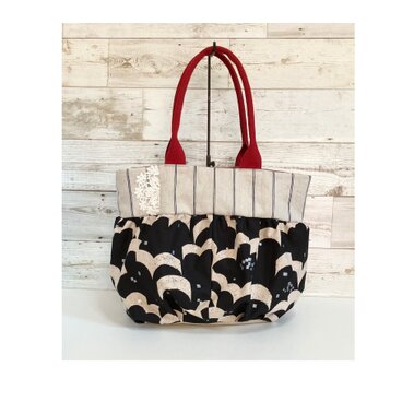 ふっくらギャザーバッグ　モノクロの幾何模様