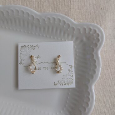 14kgf 小さい淡水パールのクロスピアス