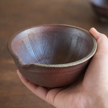 薪窯で焼いた 焼締のハンディすり鉢｜片口擂鉢