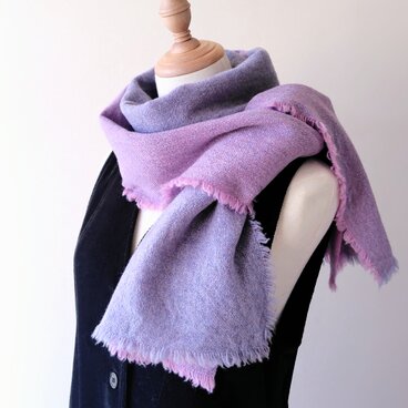 北欧手織り//受注制作//軽くて暖かいラムウールマフラー（ハイドレンジア）