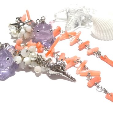 【ふじ色】メンダコのアシンメトリーロングピアス