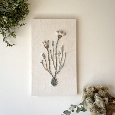 【一点もの】『手紡ぎ糸のお花. c'』手刺繍ファブリックパネル　