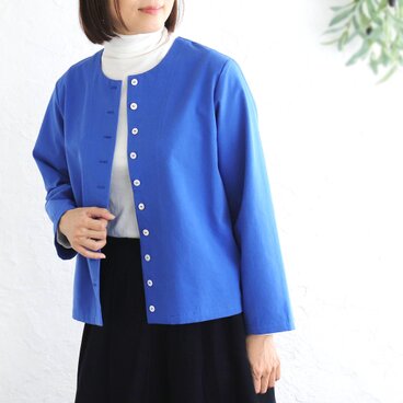 品よく羽織れる大人の一枚✦ 東炊きコットンツイル ノーカラージャケット（ロイヤルブルー）CO13