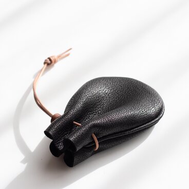 熊革巾着　224817