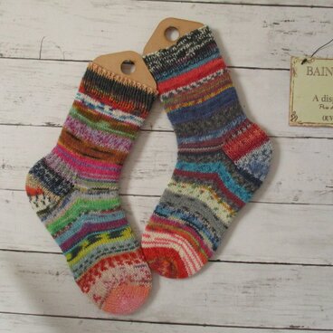 　手編みソックス　冷え対策　Opal カラフル②
