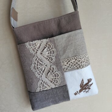 アンティークレース*クロスステッチ*スマホショルダー