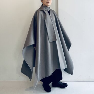 衿付きウールロングポンチョ(薄グレー×オフ白)