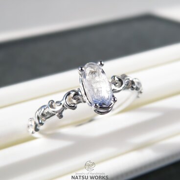 デュモルチェライト in クォーツ リング / Dumortierite in Quartz Ring