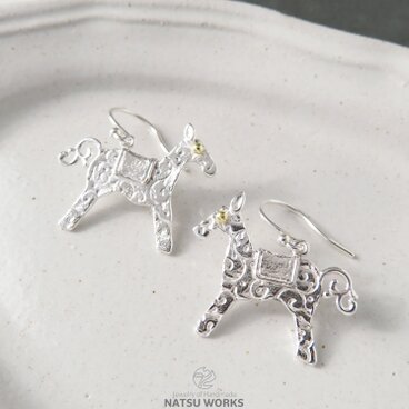 うまピアス / Silver Horse have Golden Eyes Earring