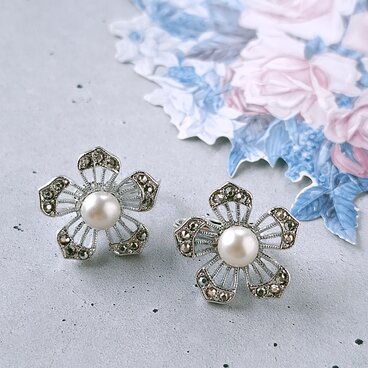 《Sarah Coventry》 “Nocturne” サラコベントリー ヴィンテージイヤリング