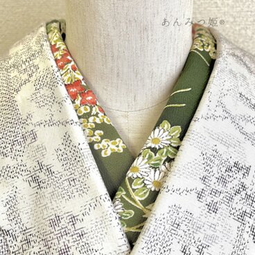 正絹の半衿  抹茶に小花