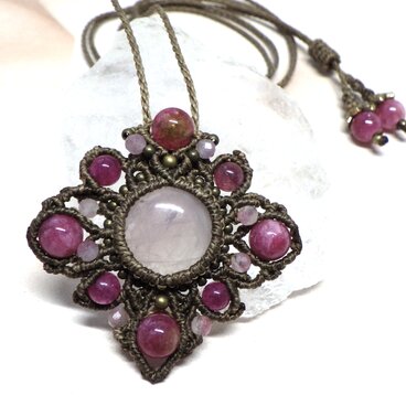 星降る夜ローズクォーツネックレス