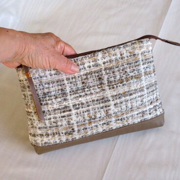 シャネル風ツイードポーチ／茶色の皮革