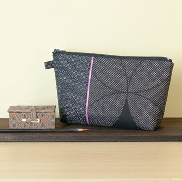 B-106大島紬切り替えポーチ/男大島×紫ライン黒系大島