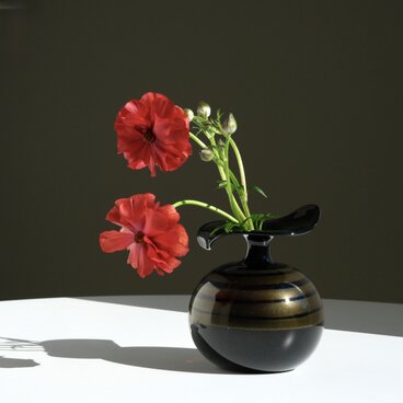 【Ludwig Schmid】ドイツ製 / ヴィンテージ / 手吹き金彩アートガラス花瓶 / ブラックアメジスト