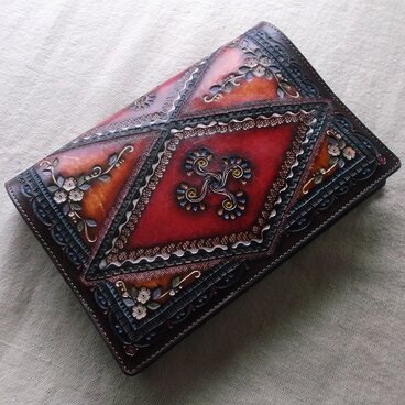 単行本サイズブックカバー  牛革　刻印＆拭き染め