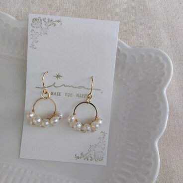 14kgf カット淡水パールのニュアンスフープピアス