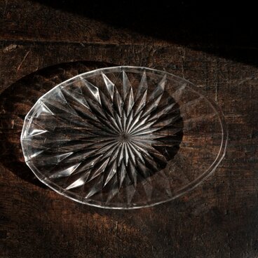 ギザギザで素敵◆クリスタル・プレスガラス楕円オーバル皿　古民家　古道具　昭和後期【傷多め】i2