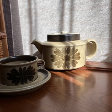 ARABIA Tunturi＊北欧／花模様が愛らしい大きめポット