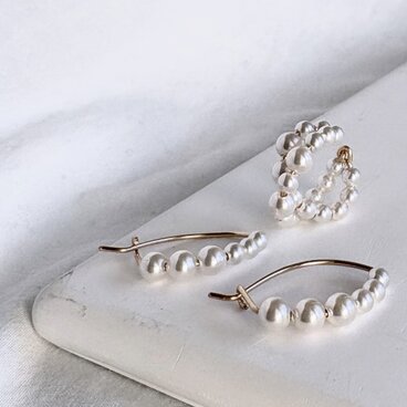 【期間限定】【ホリデーパールセット】 pearl marquise smallキャッチレスピアス & cross pearlカフ