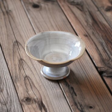 デザート皿　わら灰釉