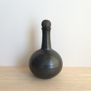 フラスコ型一輪挿し（丸・黒）