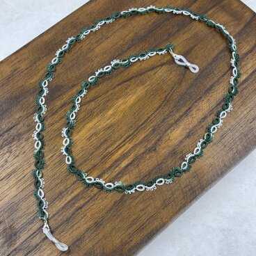 《ヨモギ》「魅せる」タティングレースのグラスチェーン