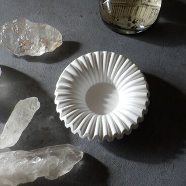 小さなトレー Wavelength  ■  石膏製 天然石×香り ■ アクセサリートレー