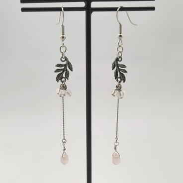 No.198 【イヤリング変更可】アクアオーラとローズクォーツのロングピアス