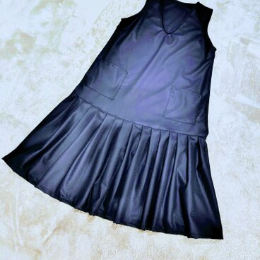 新春セール！濃紺上質ウールプリーツジャンスカ