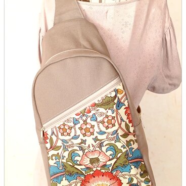 ウィリアムモリスのボディバッグ