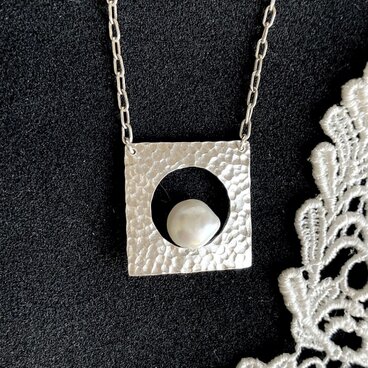 ～銀灯（ぎんとう）の余白～　銀細工・シルバーネックレス