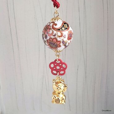 和柄玉と招き猫の根付け・帯飾り（GLD）