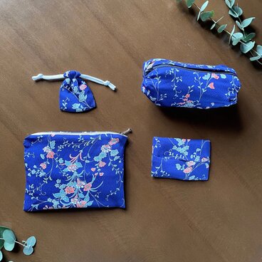 瑠璃色の正絹小物4点セット｜キャラメルポーチ・フラットポーチ・きんちゃく・ティッシュケース｜着物リメイク