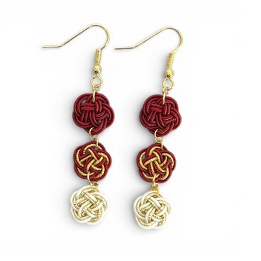 《ピアス》ゆらゆら揺れる☆水引き梅結び3連ピアス