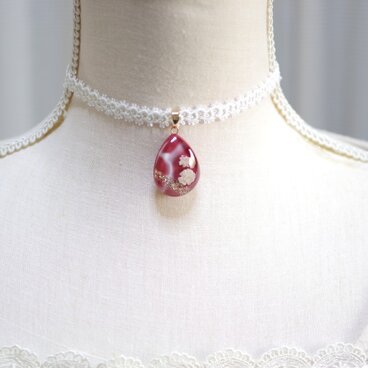 【受注製作】レジンアート　ドロップモチーフとタティングレースとサテンリボンのチョーカー〈危険な快楽〉