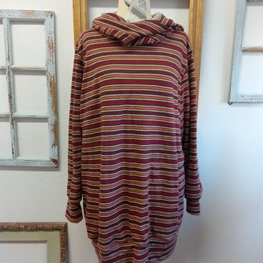 タートルみたいなフード付き❤️ボーダー柄ニットチュニック　赤ベージュ（サイズフリー L〜 L L）