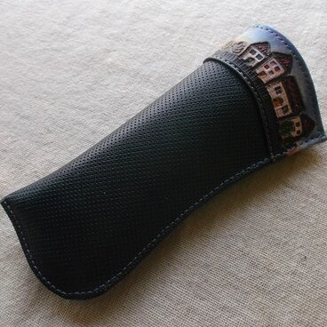 レザークラフトメガネケース　刻印＆拭き染め