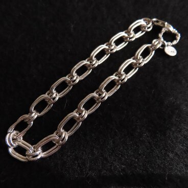 SV Hand made chain Bracelet