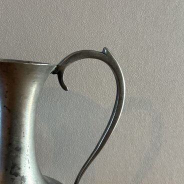 ドイツの古いピューター水差し　