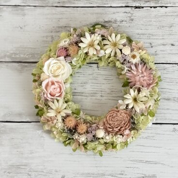 待ちきれない春！若草色の春リース