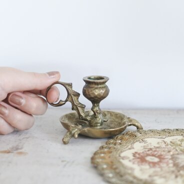 真鍮の三つ足キャンドルスタンド