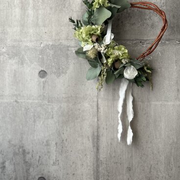 アジサイとユーカリのツルリース