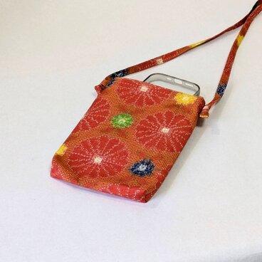 着物リメイク　スマホポシェット