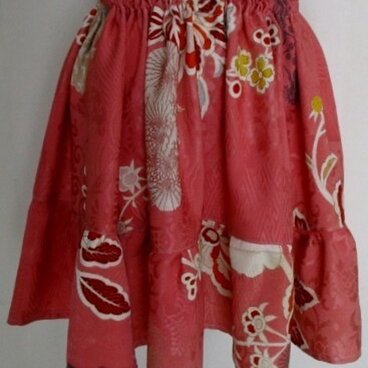 ８５９５　花柄の中振袖で作ったミニスカート　