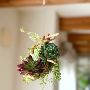 Flying Ornament ― 重なるグリーン（流木・アーティフィシャル）