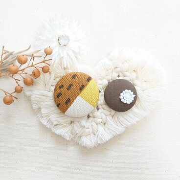 ★くるみボタンブローチ★